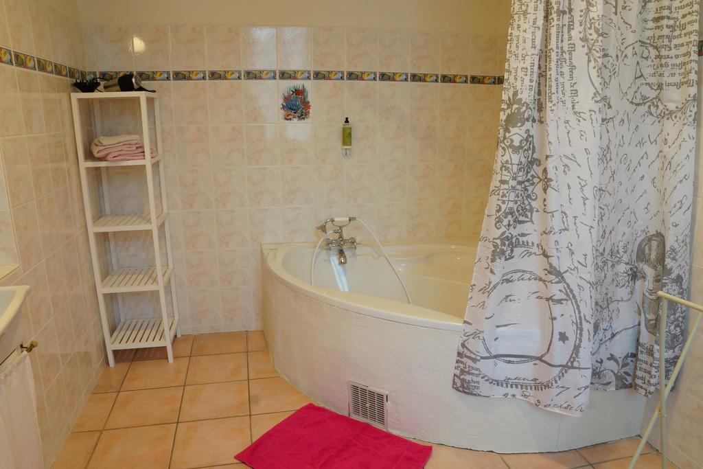 Un Coin De Paradis Cologne Luaran gambar